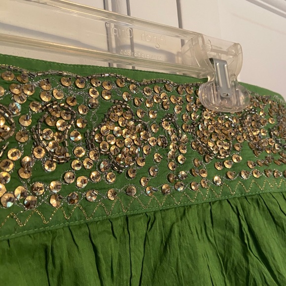 BCBGMaxAzria green skirt with gold sequins - Picture 5 of 5